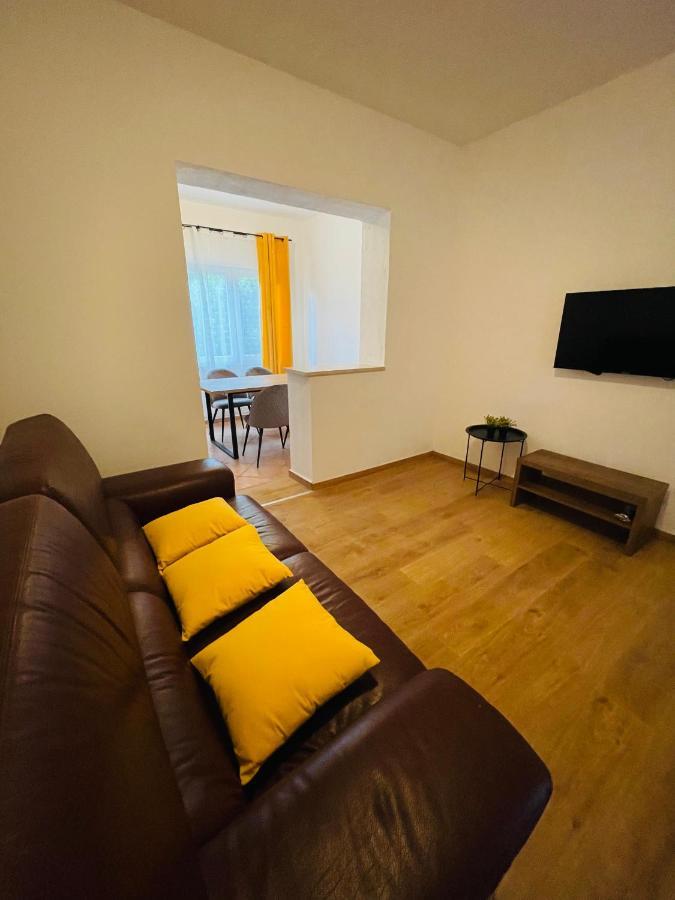 Apartmani Roko&Lovre Paklenica Starigrad Paklenica Eksteriør billede